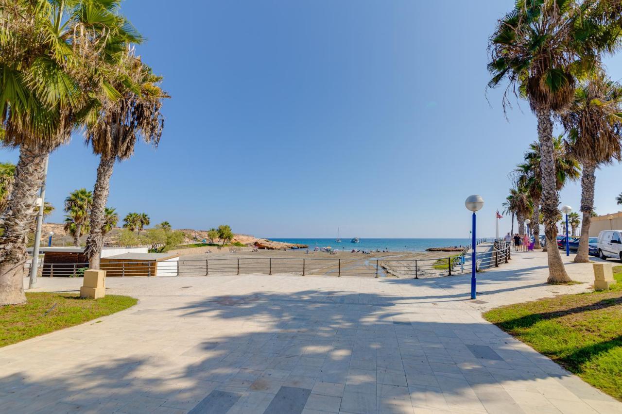 Cb Living - 2 Bedroom Condo, Playa Flamenca Apartment *